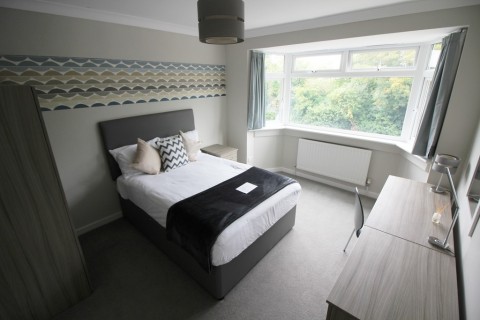 View Full Details for London Road, Earley, Reading