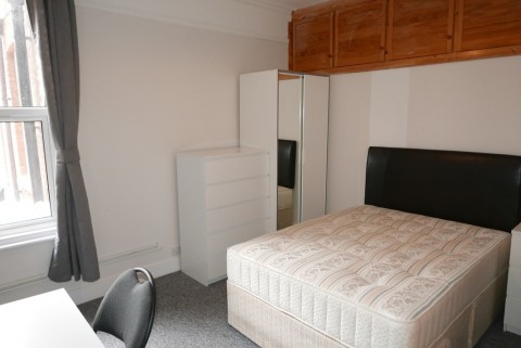 View Full Details for Room 2, 14 Waverley Road